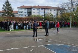 Exercițiu de evacuare la Colegiul Național „A.T. Laurian” Botoșani, în cadrul săptămânii „Școala Altfel” – FOTO