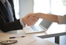 Șomeri, în căutarea unui job, s-au întâlnit cu angajatori din Botoșani la Bursa Locurilor de Muncă - ICOPROF-BT-R