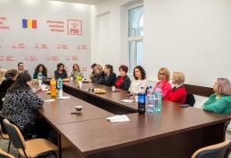 Organizația femeilor social-democrate din Botoșani alături de victimele violenței domestice - FOTO