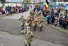 1 Decembrie 2023 - Depuneri de coroane și paradă militară la Dorohoi cu ocazia Zilei Naționale a României – FOTO