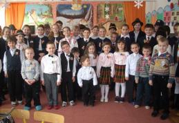 Grădinița 8 Dorohoi „UNIREA  ÎN OCHI  DE COPIL” - FOTO