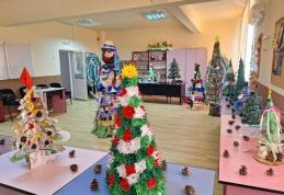 Proiect educațional „Bradul de Crăciun”, organizat la Școala Profesională Specială „Ion Pillat” Dorohoi – FOTO