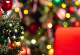 Tradiții eterne de Crăciun. Împodobitul bradului, cadourile și colindele