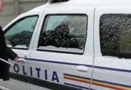 Cristinești: Bărbat a ajuns cu maşina într-un copac din cauza vitezei