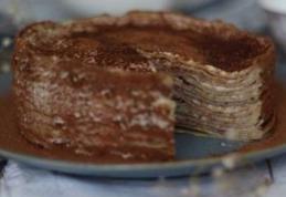 Tort de clătite cu cafea și cacao