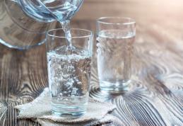 Semne că nu consumi cantitatea adecvată de apă