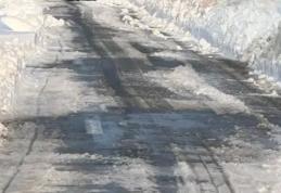 Unul din cele două drumuri județene închise din cauza zăpezii a fost redat circulației