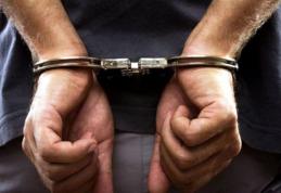 Doi tineri din Botoșani reținuți pentru tentativă la tâlhărie. Aceștia ar fi încercat să jefuiască o persoană în plină stradă