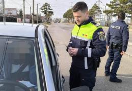 Aproximativ 50 de permise de conducere reținute de polițiști în acest week-end
