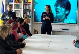 Poliţiştii botoşăneni alături de părinți și elevi ai Școlii Gimnaziale nr.1 Călărași 