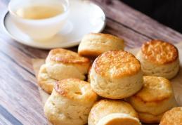 Pogăcele cu brânză și unt