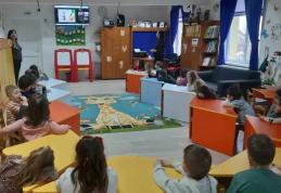 „Pod de sărbători și obiceiuri peste Prut!” Activitate desfășurată de Grădinița cu P.P. Nr. 6 Dorohoi - FOTO