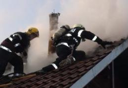 Pompierii au intervenit pentru stingerea a două incendii produse la coșurile de fum a două locuințe din Broscăuți și Mășcăteni