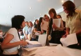 Guvernul vrea să redeschidă angajările de personal în administraţie