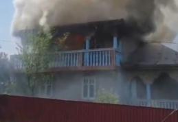 Femeie din Carasa ajunsă cu arsuri la spital după ce un incendiu i-a cuprins casa