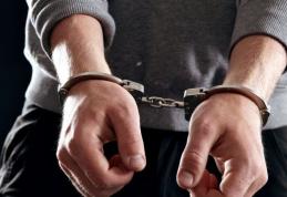 Bărbat arestat după ce s-a apropiat de soția lui deși avea ordin de protecție