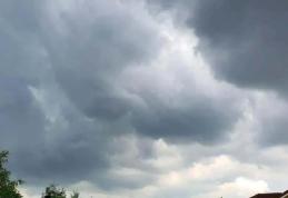 Cod galben de instabilitate atmosferică pentru județul Botoșani