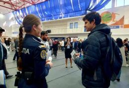 Activitățile de promovare a profesiei de polițist continuă pe tot parcursul anului