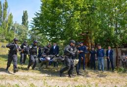 100 de forțe de ordine s-au antrenat împreună într-un exercițiu tactic desfășurat la Botoșani - FOTO