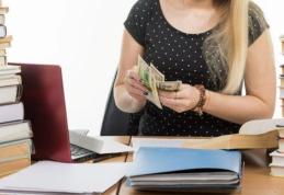 Bani în plus pentru profesorii care scanează lucrările de la examenele naționale