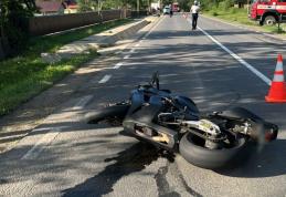 Accident grav! Un bărbat a decedat și două femei au ajuns la spital după impactul dintre o motocicletă și o mașină