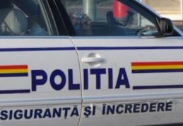Doi tineri din Hudești, evacuați din locuință, la cererea mamei