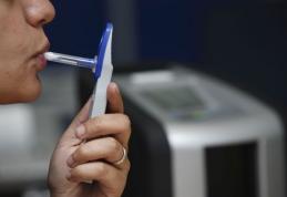 Şoferii pot în continuare să-şi piardă permisul pentru test fals pozitiv. OUG care corecta Codul rutier nu este încă în vigoare