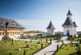Hramul istoric al Mănăstirii Zosin