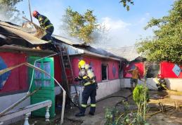 Trei familii din Cristești au rămas fără casă