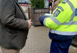 Acțiune a polițiștilor în zona Pieței din Botoșani. Au fost legitimate peste 60 de persoane
