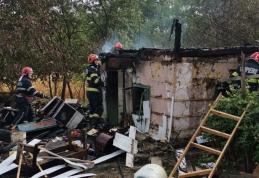 Femeie din Leorda ajunsă la spital cu arsuri pe mâini în urma unui incendiu izbucnit în gospodărie