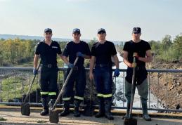 Pompierii botoșăneni și-au încheiat misiunea în localitatea Slobozia Conachi, județul Galați - FOTO