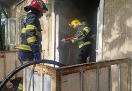 Neatenția costă! Două incendii izbucnite după ce proprietarii au uitat oalele cu mâncare pe foc - FOTO