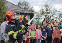 Activități de informare și educare preventivă desfășurate de pompieri în fața a peste 700 de elevi și cadre didactice