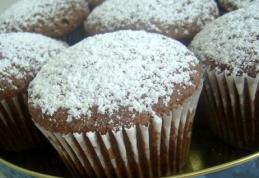 Brioșe de ciocolată cu cremă de brânză