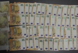Polițiști botoșăneni au respins 2650 euro mită de la un conducător auto prins conducând sub influența alcoolului