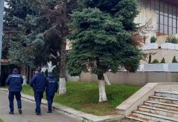 Droguri găsite de jandarmi în autoturismul unui botoșănean