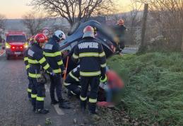 Tânăr ajuns la spital după ce s-a răsturnat cu mașina la Răchiți