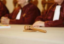 Startul campaniei pentru turul doi al alegerilor prezidențiale blocat de decizia CCR