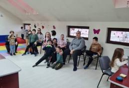 DAS Dorohoi: Sosirea lui Moș Nicolae la Centrul de zi pentru copiii și tinerii cu dizabilități