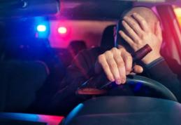 Reținut pentru conducerea sub influența băuturilor alcoolice și avarierea unui autoturism parcat