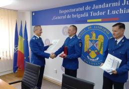 Doi subofițeri din cadrul IJJ Botoșani au fost decorați pentru conduită profesională exemplară