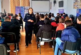30 Ianuarie Ziua internațională a nonviolenței în școli – TĂCEREA e tot VIOLENȚĂ! VOCEA ta e SOLUȚIA!