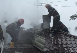 Coșul de fum, pericol de incendiu pentru o casă din Darabani