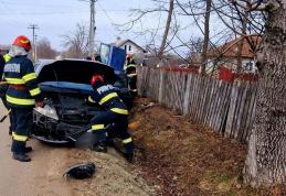 Bărbat rănit într-un accident rutier, la Dumbrăvița, după ce o mașină s-a răsturnat într-un șanț