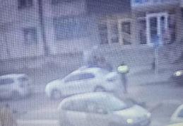 Bărbat imobilizat de polițiștii locali după ce a făcut scandal în Piața Centrală Dorohoi