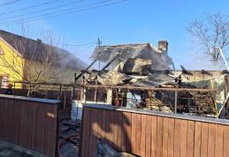 Tragedie! O femeie a rămas fără casă în urma unui incendiu