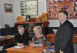 Asociaţia „Mugurelul”: Conferinţa interactivă pentru lansarea materialelor promoţionale