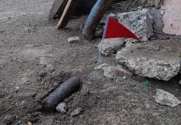 Proiectil găsit de un bărbat în curtea casei