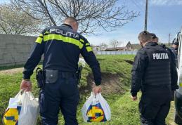 Polițiștii botoșăneni, mesageri ai bucuriei de Paște pentru copiii din Flămânzi